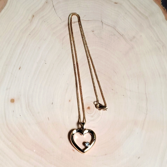 Gold-Toned Heart Necklace with Solitaire : A Minimalist Elegance - Picture 7 of 7
